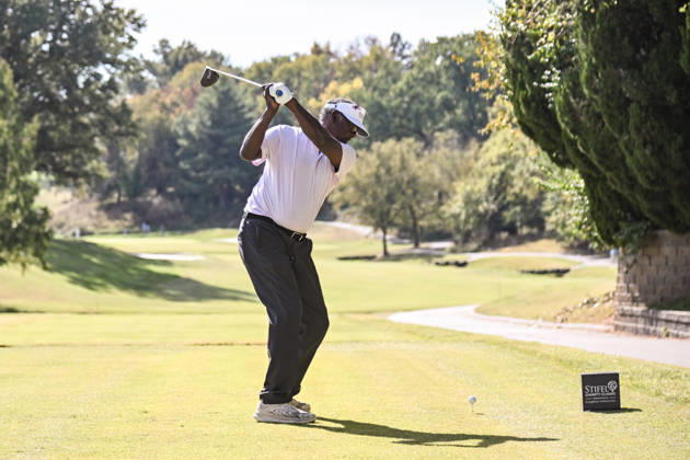 ST. LOUIS , MO - OCTOBER 24: Vijay Singh of Fiji starts his swing on the fifth tee during the second round of the PGA, Golf Herren TOUR Champions Stifel Charity Classic on Saturday October 24th, 2026 at Norwood Hills Country Club in St. Louis, MO (Photo by Rick Ulreich Icon Sportswire) GOLF: OCT 24 PGA TOUR Champions Stifel Charity Classic EDITORIAL USE ONLY Icon4233234