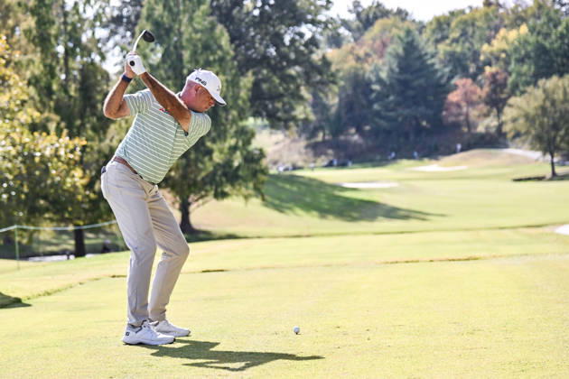 ST. LOUIS , MO - OCTOBER 24: Stewart Cink of the United States starts his swing on the fifth hole during the second round of the PGA, Golf Herren TOUR Champions Stifel Charity Classic on Saturday October 24th, 2026 at Norwood Hills Country Club in St. Louis, MO (Photo by Rick Ulreich Icon Sportswire) GOLF: OCT 24 PGA TOUR Champions Stifel Charity Classic EDITORIAL USE ONLY Icon4274240