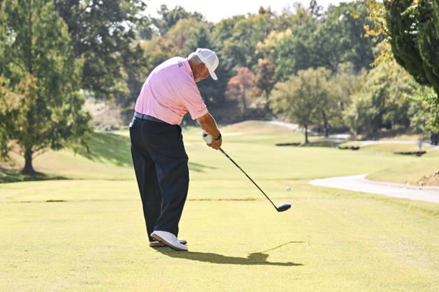 ST. LOUIS , MO - OCTOBER 24: Darren Clarke of the Bahamas takes his tee shot on the fifth hole during the second round of the PGA, Golf Herren TOUR Champions Stifel Charity Classic on Saturday October 24th, 2026 at Norwood Hills Country Club in St. Louis, MO (Photo by Rick Ulreich Icon Sportswire) GOLF: OCT 24 PGA TOUR Champions Stifel Charity Classic EDITORIAL USE ONLY Icon4293247