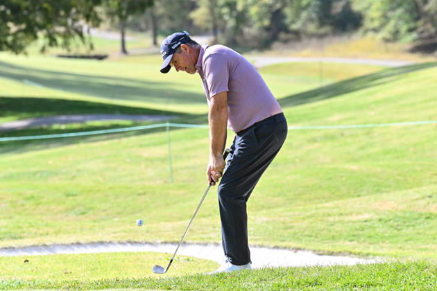 ST. LOUIS , MO - OCTOBER 24: Padraig Harrington of Ireland chips onto the fourth green during the second round of the PGA, Golf Herren TOUR Champions Stifel Charity Classic on Saturday October 24th, 2026 at Norwood Hills Country Club in St. Louis, MO (Photo by Rick Ulreich Icon Sportswire) GOLF: OCT 24 PGA TOUR Champions Stifel Charity Classic EDITORIAL USE ONLY Icon5617209
