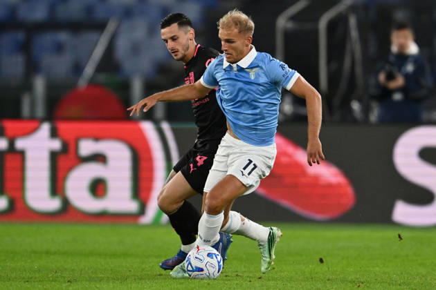 IPA90128634 - Emanuele Valeri of Parma Calcio 1913 and Gustav Isaksen of S.S. Lazio are in action during Matchday 8 of the Serie A Championship between S.S. Lazio and Parma Calcio 1913 at the Olympic Stadium on October 24, 2026, in Rome, Italy.  Copyright: xDomenicoxCippitelli IPAxSportx xx IPA90128634 IPA90128634
