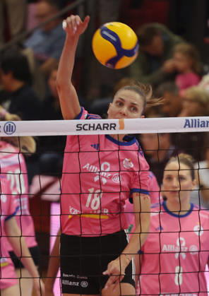 Stuttgart, DEKRA Bundesliga Volleyball: Allianz MTV Stuttgart vs. VfB Suhl LOTTO Thüringen, Viktoriia Mostsitska (Stgt)