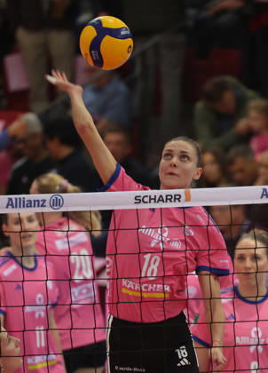 Stuttgart, DEKRA Bundesliga Volleyball: Allianz MTV Stuttgart vs. VfB Suhl LOTTO Thüringen, Viktoriia Mostsitska (Stgt)