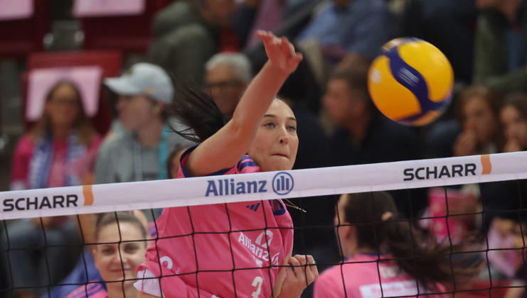 Stuttgart, DEKRA Bundesliga Volleyball: Allianz MTV Stuttgart vs. VfB Suhl LOTTO Thüringen, Jasmine Groß (Stgt)