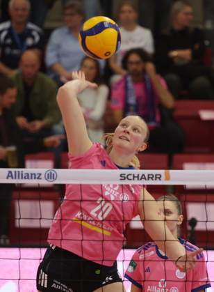 Stuttgart, DEKRA Bundesliga Volleyball: Allianz MTV Stuttgart vs. VfB Suhl LOTTO Thüringen, Marie Steinhilber, Stuttgart