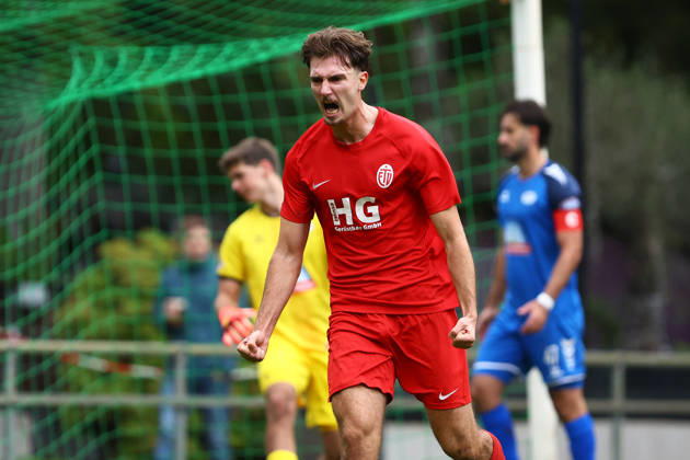 3 Albin Nishori of Eimsbütteler TV celebrates his goal, making the score 1–0. Soccer I Men’s I Regionalliga Nord I 2026–2027 Season I Matchday 15 I Eimsbütteler TV vs. SSV Jeddeloh II I October 24, 2026 I SportsHinschenfelde Sports Park