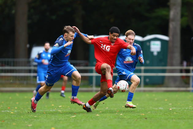 7 Lamin Beuck, Eimsbütteler TV, 4 Philip Gramberg SSV Jeddeloh II Men s Soccer I Regionalliga Nord I 2026–2027 Season I Matchday 15 I Eimsbütteler TV vs. SSV Jeddeloh II I October 24, 2026 I Sportpark Hinschenfelde