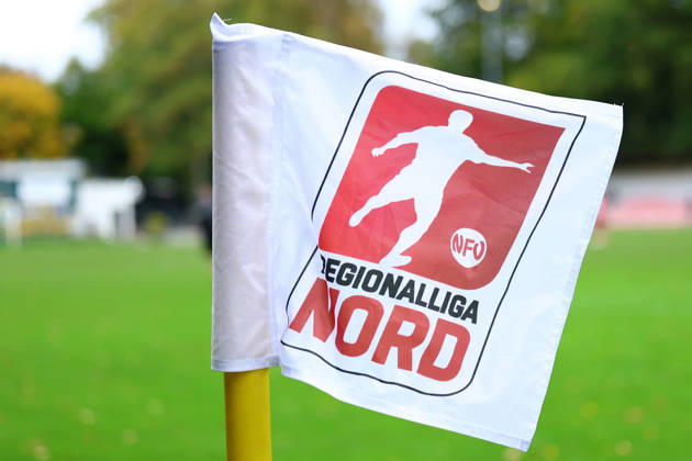 Corner flag for the Regionalliga Nord Soccer I Men I Regionalliga Nord I 2026–2027 Season I Matchday 15 I Eimsbütteler TV vs. SSV Jeddeloh II I October 24, 2026 I Sportpark Hinschenfelde