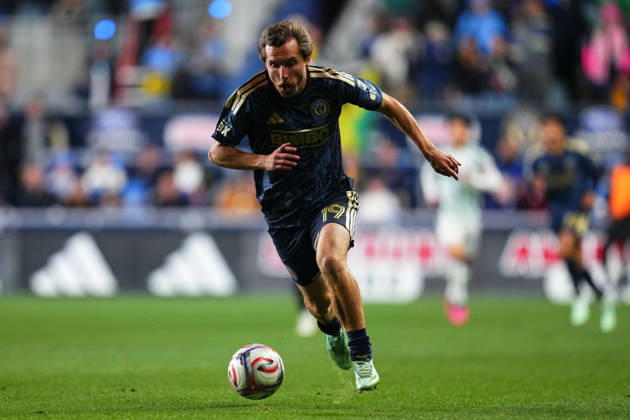 October 24, 2026: Philadelphia Union Midfielder Indiana Vassilev (19) controls the ball during the second half of an MLS, Fussball Herren, USA match against the New England Revolution at Subaru Park in Chester, Pennsylvania. CSM MLS 2026: Union Vs Revolution OCT 24  - ZUMAc04_ 20261024_zma_c04_304 Copyright: xKylexRoddenx