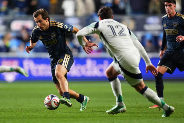 October 24, 2026: Philadelphia Union Midfielder Indiana Vassilev (19) controls the ball during the second half of an MLS, Fussball Herren, USA match against the New England Revolution at Subaru Park in Chester, Pennsylvania. CSM MLS 2026: Union Vs Revolution OCT 24  - ZUMAc04_ 20261024_zma_c04_305 Copyright: xKylexRoddenx