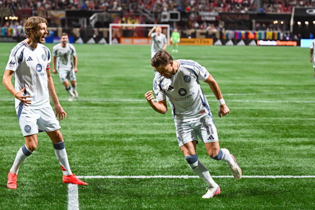 ATLANTA, GA - OCTOBER 24: Philip Zinckernagel 11 of Chicago reacts after scoring a goal during the MLS, Fussball Herren, USA match between Chicago Fire FC and Atlanta United FC on October 24th, 2026 at Mercedes-Benz Stadium in Atlanta, GA.(Photo by Rich von Biberstein Icon Sportswire) SOCCER: OCT 24 MLS Atlanta United vs Chicago Fire FC EDITORIAL USE ONLY Icon261024009