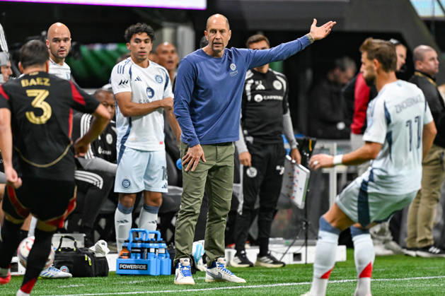 ATLANTA, GA - OCTOBER 24: Chicago head coach Gregg Berhalter reacts during the MLS, Fussball Herren, USA match between Chicago Fire FC and Atlanta United FC on October 24th, 2026 at Mercedes-Benz Stadium in Atlanta, GA.(Photo by Rich von Biberstein Icon Sportswire) SOCCER: OCT 24 MLS Atlanta United vs Chicago Fire FC EDITORIAL USE ONLY Icon261024031