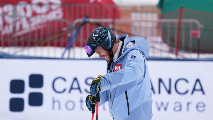 ALPINE SKIING - FIS WC Soelden SOELDEN,AUSTRIA,25.OCT.26 - ALPINE SKIING - FIS World Cup season opening, Rettenbachferner, giant slalom, men. Image shows Atle Lie McGrath (NOR) during course inspection.  GEPAxpictures xDominicxEbenbichl