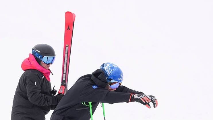 ALPINE SKIING - FIS WC Soelden SOELDEN,AUSTRIA,25.OCT.26 - ALPINE SKIING - FIS World Cup season opening, Rettenbachferner, giant slalom, men. Image shows Marco Schwarz (AUT) during course inspection.  GEPAxpictures xDominicxEbenbichl