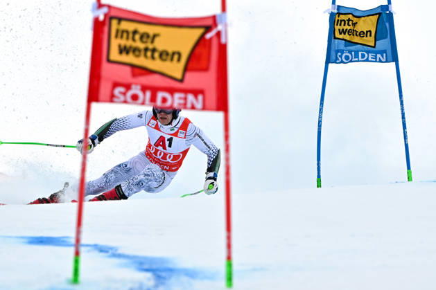SOELDEN, AUSTRIA - OCTOBER 25: Lucas Pinheiro Braathen of Brazil in action during the first run of the Men s Giant Slalom race of the Audi FIS Alpine Skiing World Cup season opening race on the Rettenbach glacier, Soelden on October 25, 2026 in Soelden, Austria. (Photo by Igor Kupljenik Sports Press Photo) Copyright: xIgorxKupljenikx xSPPx Sportspressphoto_SPR266954