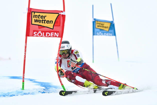 SOELDEN, AUSTRIA - OCTOBER 25: Stefan Brennsteiner of Austria in action during the first run of the Men s Giant Slalom race of the Audi FIS Alpine Skiing World Cup season opening race on the Rettenbach glacier, Soelden on October 25, 2026 in Soelden, Austria. (Photo by Igor Kupljenik Sports Press Photo) Copyright: xIgorxKupljenikx xSPPx Sportspressphoto_SPR266958
