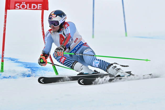SOELDEN, AUSTRIA - OCTOBER 25: Henrik Kristoffersen of Norway in action during the first run of the Men s Giant Slalom race of the Audi FIS Alpine Skiing World Cup season opening race on the Rettenbach glacier, Soelden on October 25, 2026 in Soelden, Austria. (Photo by Igor Kupljenik Sports Press Photo) Copyright: xIgorxKupljenikx xSPPx Sportspressphoto_SPR266966