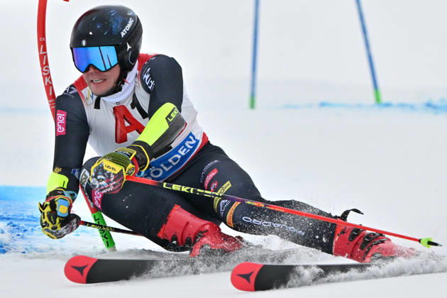 SOELDEN, AUSTRIA - OCTOBER 25: Alex Vinatzer of Italy in action during the first run of the Men s Giant Slalom race of the Audi FIS Alpine Skiing World Cup season opening race on the Rettenbach glacier, Soelden on October 25, 2026 in Soelden, Austria. (Photo by Igor Kupljenik Sports Press Photo) Copyright: xIgorxKupljenikx xSPPx Sportspressphoto_SPR266967