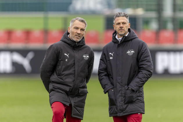 GER, Leipzig, Soccer, RB Leipzig public training session—pictured from left: Jan Zimmermann, assistant coach; Martin Demichelis, head coach of RB Leipzig, October 25, 2026, RB Leipzig Academy Training, Cottaweg, Leipzig. DFL and DFB regulations prohibit any use of photographs as image sequences and or quasi-video, Copyright: HMBxMedia PaulxFritz