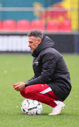 RB Leipzig Training, Bundesliga, Leipzig, October 25, 2026, RBL Academy Training Center, Soccer, Bundesliga, RB Leipzig Training, Pictured: Coach Martin Demichelis, RB Leipzig, Picture Point