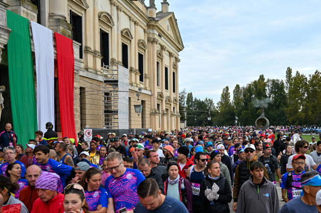 IPA90160942 - General view of runners during the 40th Venice Marathon in 2026, a marathon race in Venice, Italy, on October 25, 2026  Copyright: xAlessioxMarini IPAxSportx xx IPA90160942 IPA90160942