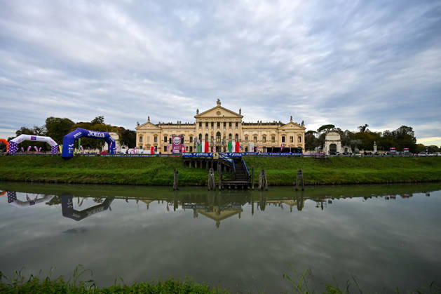 IPA90160948 - General view of the Monumental Royal Villa of Stra during the 40th Venice Marathon in 2026, a marathon race in Venice, Italy, on October 25, 2026  Copyright: xAlessioxMarini IPAxSportx xx IPA90160948 IPA90160948