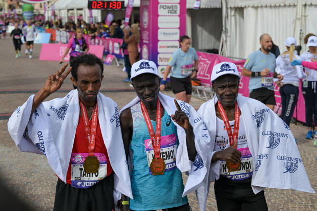TRACK AND FIELD - Marathon - 40th Venice Marathon 2026 Photo by IPA ABACAPRESS.COM90161385 - Hammington Kimaiyo on the podium at the 40th Venice Marathon in 2026, a marathon race held in Venice, Italy, on October 25, 2026 Venice Italy  Copyright: xIPAxSport ABACAx