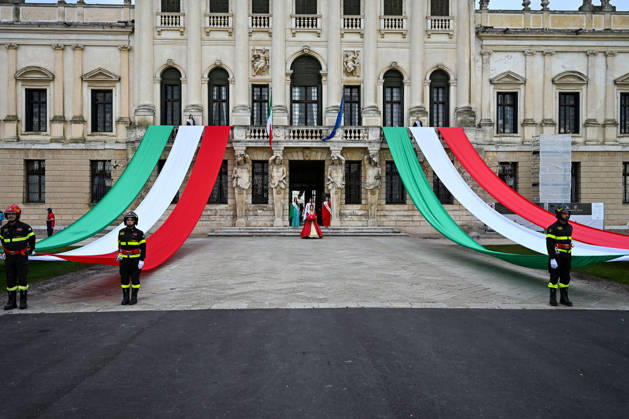 TRACK AND FIELD - Marathon - 40th Venice Marathon 2026 Photo by IPA ABACAPRESS.COM90161008 - Italian Flag Celebration Before the Start of the 40th Venice Marathon in 2026, a marathon race in Venice, Italy, on October 25, 2026 Venice Italy  Copyright: xIPAxSport ABACAx