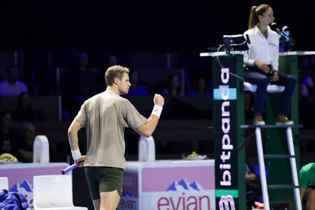 RECORD DATE NOT STATED 25th October 2026; St. Jakobshalle, Basel, Switzerland; ATP, Tennis Herren Tennis, Swiss Indoors Basel, Day 2; Qualifying final; Yannick Hanfmann of Germany clenches his fist and celebrates winning a point AnthonyxBenoit