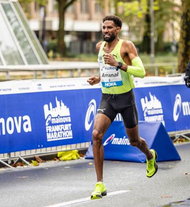 Amanal Petros Finishes Second at the Mainova Frankfurt Marathon 25 10 26 Strong Race at the Festhalle: European Champion Amanal Petros of Hannover 96 Finishes Second at the Mainova Frankfurt Marathon with a Time of 2:05:46. He Is Thus the First German Runner This Millenniumto stand on the podium at the classic Frankfurt Marathon Frankfurt Festhalle Hesse Germany IKT_7943