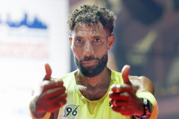 Mainova Frankfurt Marathon 2026: Amanal Petros of Germany Crosses the Finish Line in Second Place Mainova Frankfurt Marathon on October 25, 2026, in Frankfurt am Main, Frankfurt am Main, Hesse, Germany; Festhalle; Race Course