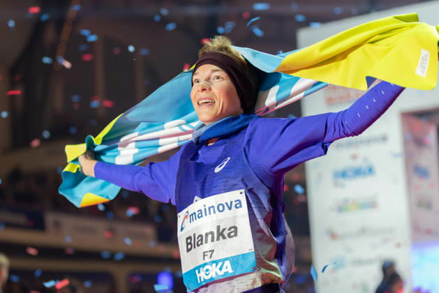 Mainova Frankfurt Marathon 2026: Blanka Dörfel of Germany crosses the finish line as the runner-up in the women s division at the Mainova Frankfurt Marathon on October 25, 2026, in Frankfurt am Main, Hesse, Germany; Festhalle, race course