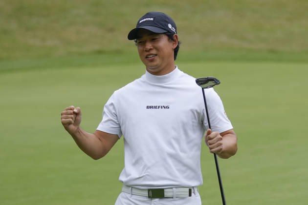 October 25, 2026, Cheonan, Chungnam, SOUTH KOREA: Oct 25, 2026-Cheonan, South Korea-Yuto KATSURAGAWA of Japan win ceremony after final round on 18th Green during a DP World Tour Genesis Championship Final Round at Woo Jeong Hills CC in Cheonan, South Korea. Cheonan SOUTH KOREA - ZUMAr168 20261025_aap_r168_065 Copyright: xRyuxSeung-Ilx
