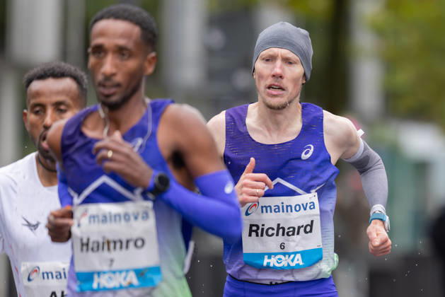 Mainova Frankfurt Marathon 2026: Richard Ringer of Germany has already fallen slightly behind at the 37-kilometer mark. Mainova Frankfurt Marathon on October 25, 2026, in Frankfurt am Main, Frankfurt am Main, Hesse, Germany; Festhalle, race course
