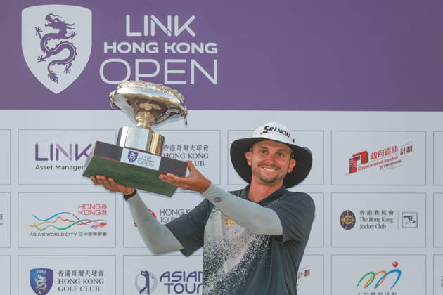 The Link Hong Kong Open Golf Championship John Catlin of USA poses with trophy after winning The Link Hong Kong Open at the Hong Kong Golf Club in Faning on October 25, 2026 in Hong Kong. (Photo by ALAN SIU Nexpher Images) Hong Kong