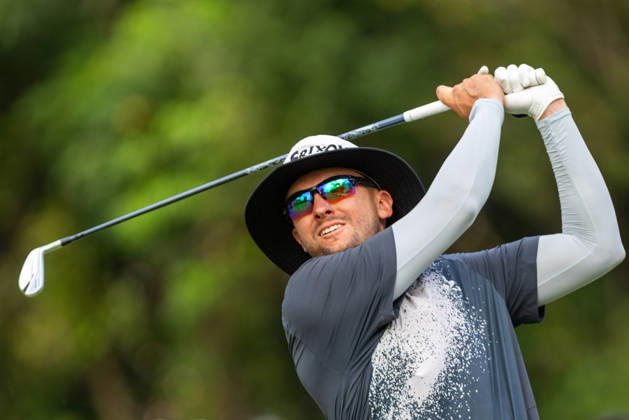 Sport Bilder des Tages The Link Hong Kong Open Golf Championship John Catlin of USA tee off during The Link Hong Kong Open at the Hong Kong Golf Club in Faning on October 25, 2026 in Hong Kong. (Photo by ALAN SIU Nexpher Images) Hong Kong