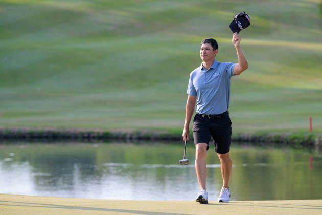October 25, 2026, Hong Kong, Hong Kong Sar, China: Hong Kong Golfer Matthew Cheung takes 2nd place and acknowledges the crowd support coming up the 18th green. Hong Kong,China:25 Oct,2026. John CATLIN . Hong Kong Open Golf Final Round,Hong Kong,China  - ZUMAr144 20261025_zap_r144_005 Copyright: xJaynexRussellx