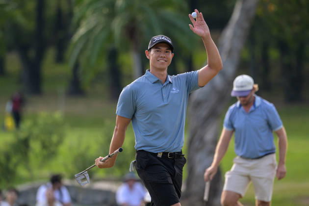 October 25, 2026, Hong Kong, Hong Kong Sar, China: Hong Kong Golfer Matthew Cheung takes 2nd place and acknowledges the crowd support coming up the 18th green. Hong Kong,China:25 Oct,2026. John CATLIN . Hong Kong Open Golf Final Round,Hong Kong,China  - ZUMAr144 20261025_zap_r144_017 Copyright: xJaynexRussellx