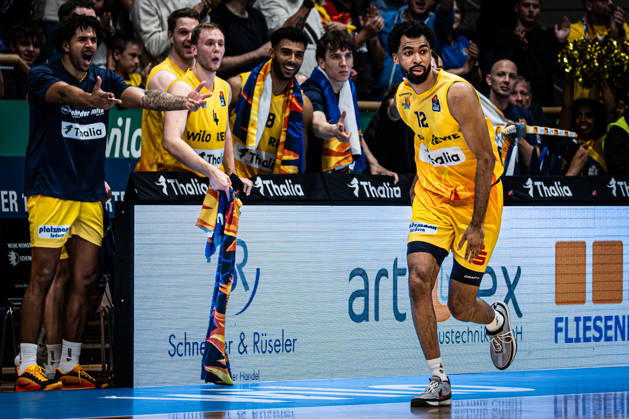 easyCredit BBL Phoenix Hagen vs. Basketball Löwen Braunschweig, Hagen, October 25, 2026, Ischelandhalle, Hagen: Tyler Polley (12), Phoenix Hagen, SF, after a successful three-pointer; easyCredit BBL Phoenix Hagen vs. Basketball Löwen Braunschweig, Hagen, October 25, 2026, Ischelandhalle, Hagen Copyright: xBEAUTIFULxSPORTS Piepenstockx