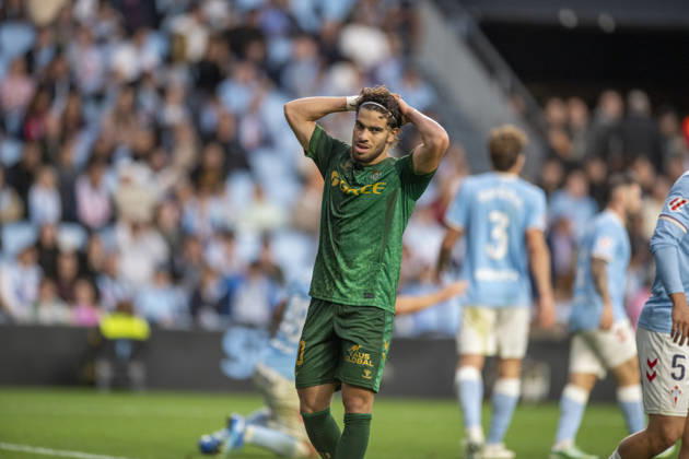 R.C. Celta vs. Real Betis Balompie, La Liga EA Sports, Matchday 10: Ez Abde takes to the field during Matchday 10 of La Liga EA Sports between R.C. Celta and Real Betis on October 25, 2026, at Abanca Balaidos Stadium in Vigo, Pontevedra, Spain Copyright: xLuisxlorenzox