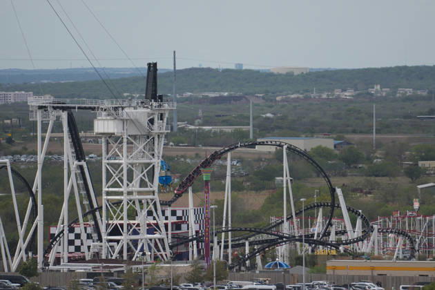 October 25, 2026, Circuit of The Americas, Austin, 2026 FORMULA 1 MSC CRUISES UNITED STATES GRAND PRIX, People riding the roller coaster during the race. Photo by Hasan Bratic, DeFodi Images