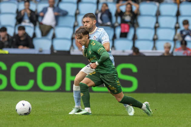 R.C. Celta vs. Real Betis Balompie, La Liga EA Sports,Matchday 10: Angel Ortiz of Real Betis in action during Matchday 10 of La Liga EA Sports: R.C. Celta vs. Real Betis on October 25, 2026, at Abanca Balaidos Stadium in Vigo, Pontevedra, Spain Copyright: xLuisxlorenzox