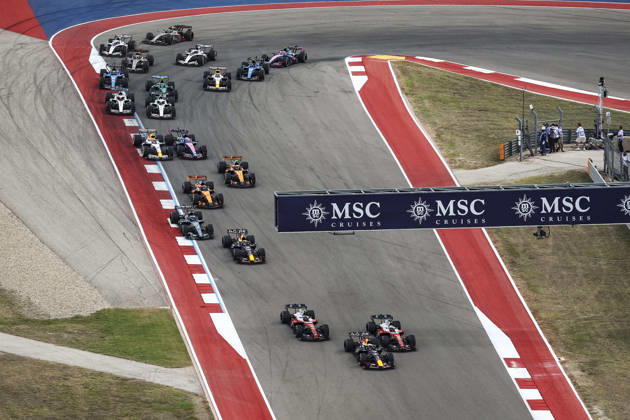 F1 - UNITED STATES GRAND PRIX 2026 start of the race, depart, 03 VERSTAPPEN Max (nld), Red Bull Racing Ford RB22, action 16 LECLERC Charles (mco), Scuderia Ferrari SF-26, action 44 HAMILTON Lewis (gbr), Scuderia Ferrari SF-26, action 06 HADJAR Isack (fra), Red Bull Racing Ford RB22, action 63 RUSSELL George (gbr), Mercedes AMG F1 Team W17, action during the 2026 Formula 1 United States Grand Prix, 18th round of the 2026 Formula One World Championship, WM, Weltmeisterschaft from October 23 to 25, 2026 on the Circuit of the America, in Austin, Texas, United States of America - AustinUnited States  Copyright: xXavixBonillax