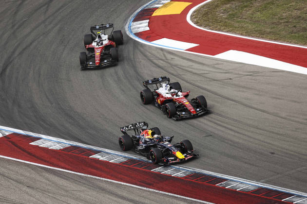 F1 - UNITED STATES GRAND PRIX 2026 16 LECLERC Charles (mco), Scuderia Ferrari SF-26, action 03 VERSTAPPEN Max (nld), Red Bull Racing Ford RB22, action 44 HAMILTON Lewis (gbr), Scuderia Ferrari SF-26, action during the 2026 Formula 1 United States Grand Prix, 18th round of the 2026 Formula One World Championship, WM, Weltmeisterschaft from October 23 to 25, 2026 on the Circuit of the America, in Austin, Texas, United States of America - AustinUnited States  Copyright: xXavixBonillax