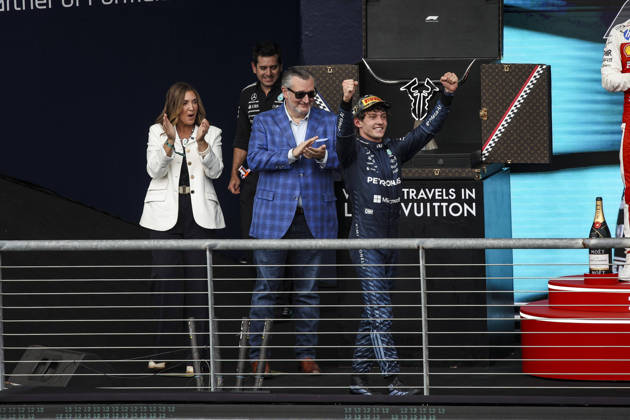 F1 - UNITED STATES GRAND PRIX 2026 KIMI ANTONELLI Andrea (ita), Mercedes AMG F1 Team W17, portrait celebration podium during the 2026 Formula 1 United States Grand Prix, 18th round of the 2026 Formula One World Championship, WM, Weltmeisterschaft from October 23 to 25, 2026 on the Circuit of the America, in Austin, Texas, United States of America - AustinUnited States  Copyright: xXavixBonillax