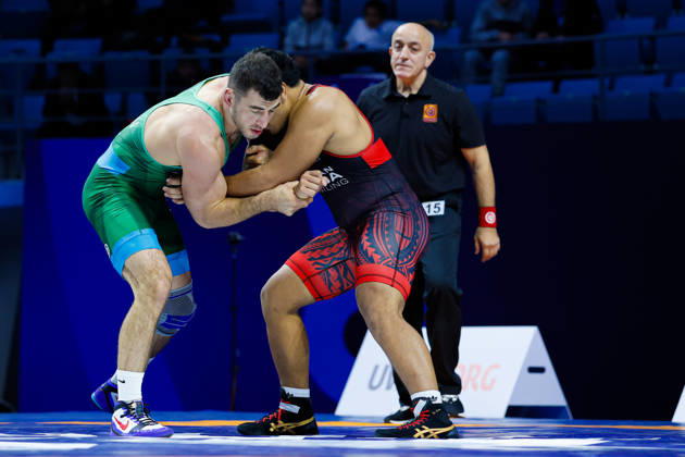 Senior World Championships, 87 kg Greco-Roman: Semen Sergeevich Novikov (BUL) def. Latana Iuta Sopa (ASA) Copyright: xKostadinxAndonovx
