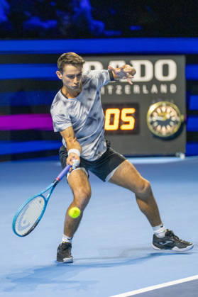 BASEL, SWITZERLAND, OCTOBER 26 — Mariano Navone of Argentina hits a forehand against Valentin Vacherot of Monaco during Day 3 of the Swiss Indoors Basel at St. Jakobshalle on October 26, 2026, in Basel, Switzerland Copyright: xJustPictures.ch PascalxvonxBürenx jp-en-EuSpIm-Pavo_Fotografie-08399