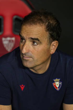 October 26, 2026, Sevilla, Sevilla, Spain: Jagoba Arrasate, head coach of CA Osasuna, looks on during the Spanish league, LaLiga EA Sports, football match played between Sevilla FC and CA Osasuna at Ramon Sanchez-Pizjuan stadium on October 26, 2026, in Sevilla, Spain. Sevilla FC V CA Osasuna - LaLiga EA Sports - ZUMAa181 20261026_zaa_a181_036 Copyright: xJoaquinxCorcherox