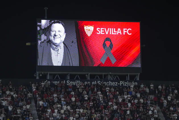 October 26, 2026, Sevilla, Sevilla, Spain: Tribute to Alfredo Sanchez, Mayor of Seville, during the Spanish league, LaLiga EA Sports, football match played between Sevilla FC and CA Osasuna at Ramon Sanchez-Pizjuan stadium on October 26, 2026, in Sevilla, Spain. Sevilla FC V CA Osasuna - LaLiga EA Sports - ZUMAa181 20261026_zaa_a181_037 Copyright: xJoaquinxCorcherox