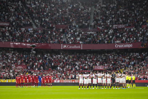 October 26, 2026, Sevilla, Sevilla, Spain: Tribute to Alfredo Sanchez, Mayor of Seville, during the Spanish league, LaLiga EA Sports, football match played between Sevilla FC and CA Osasuna at Ramon Sanchez-Pizjuan stadium on October 26, 2026, in Sevilla, Spain. Sevilla FC V CA Osasuna - LaLiga EA Sports - ZUMAa181 20261026_zaa_a181_038 Copyright: xJoaquinxCorcherox